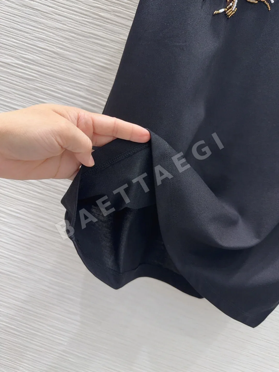 로에베 여성 자수 반팔 티셔츠 상세 이미지 6