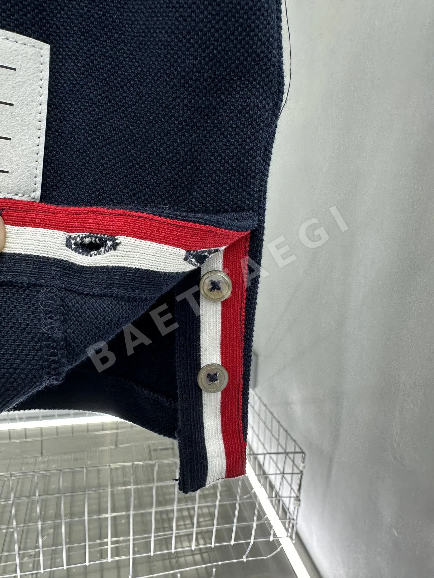 톰브라운 다크블루 코튼 피케 반팔 셔츠 상세 이미지 7
