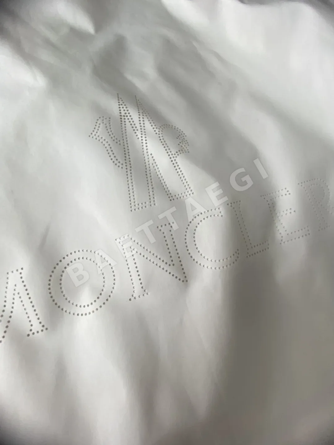 몽클레르 경량 코튼 패딩 남성 자켓 상세 이미지 9
