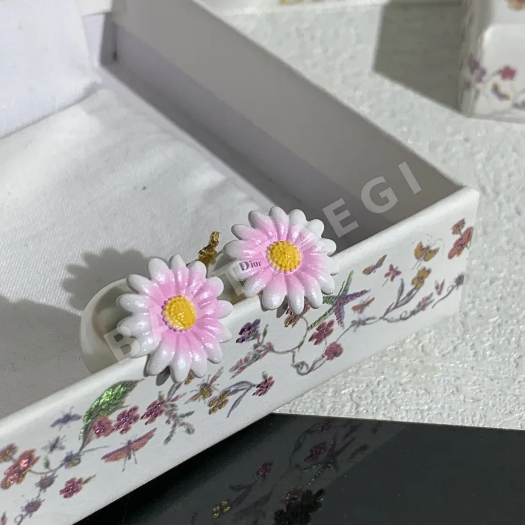 디올 나비 진주 장식 귀걸이 상세 이미지 2