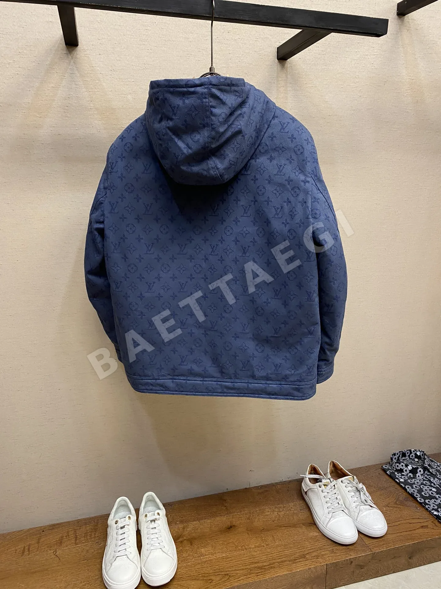 루이비통 데님 다운 재킷 남성 자켓 상세 이미지 2