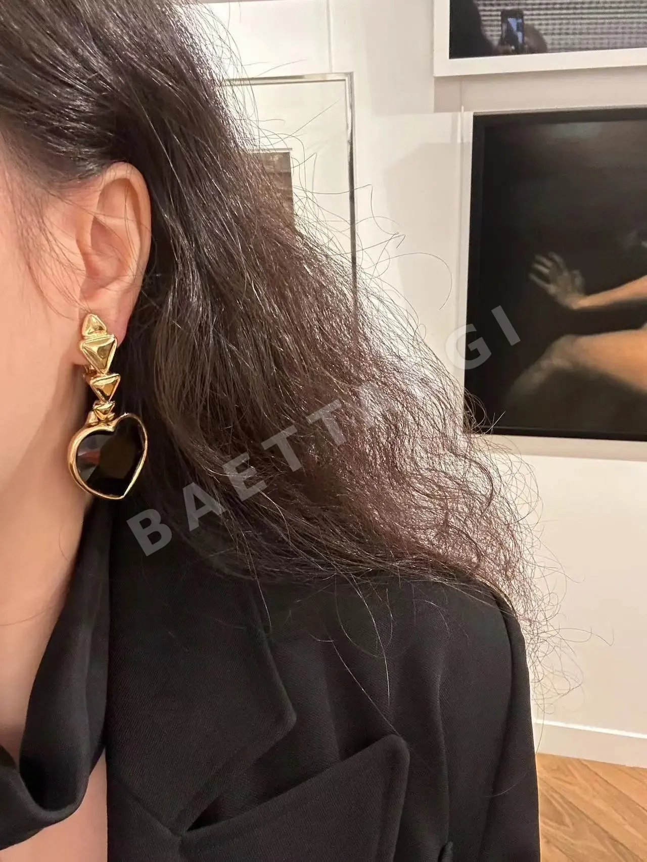 생로랑 블랙 하트 이어클립 귀걸이 65696