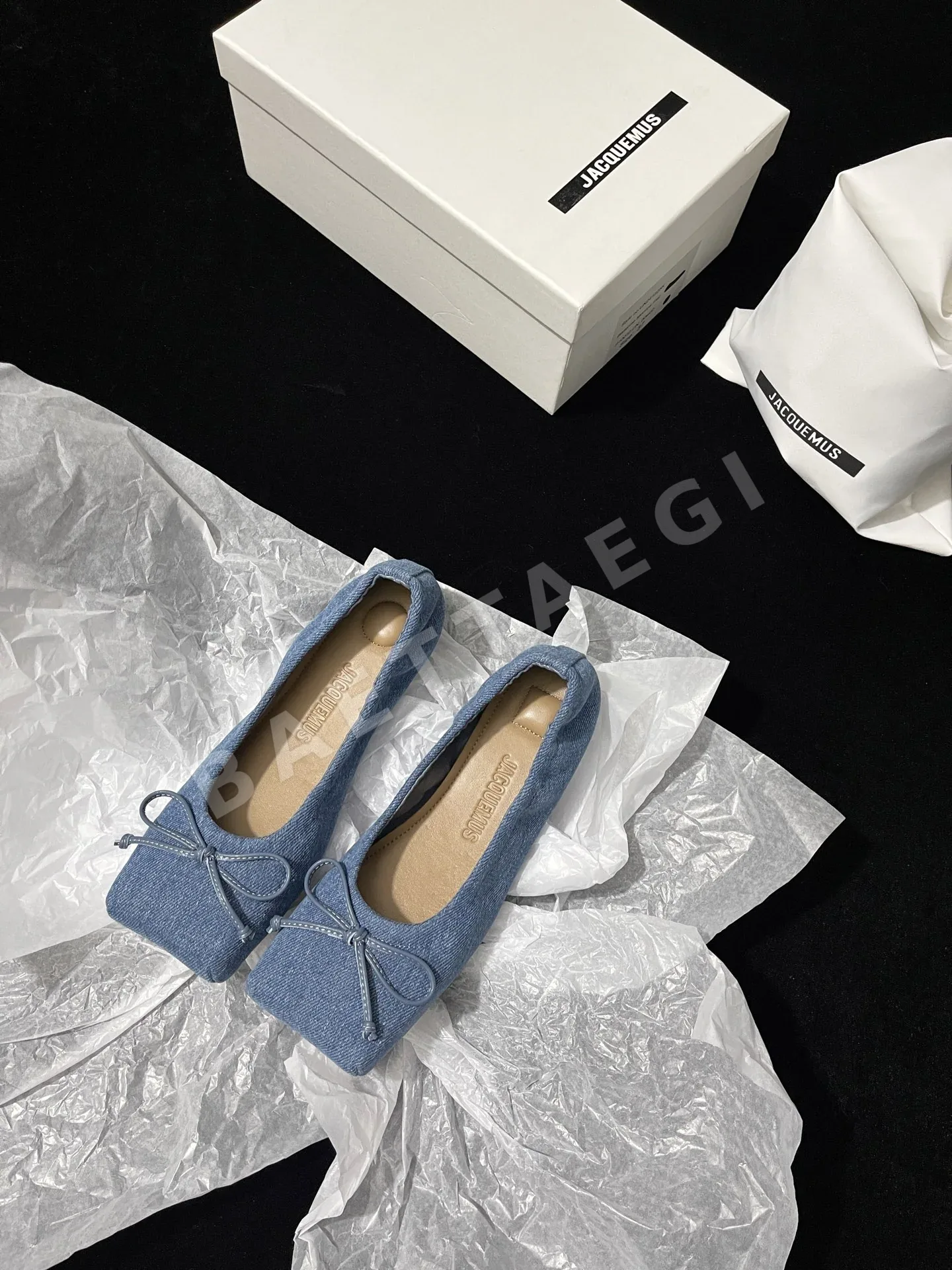 자크뮈스 스퀘어 토 리본 여성 신발 85197