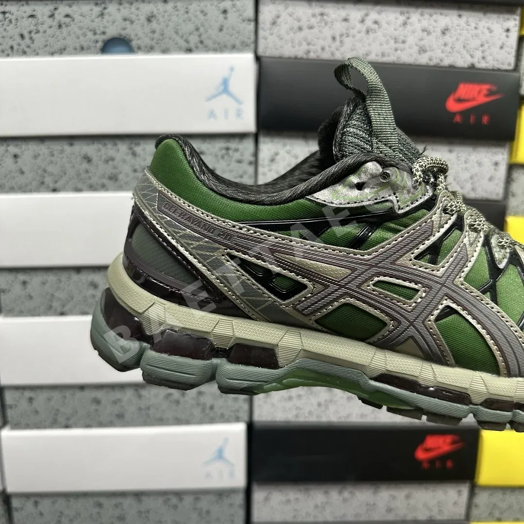 아식스 [KO] 1203A664-300 200454 Asics UB10-S Gel-Kayano 20 Kiko Kostadinov Moss 상세 이미지 10