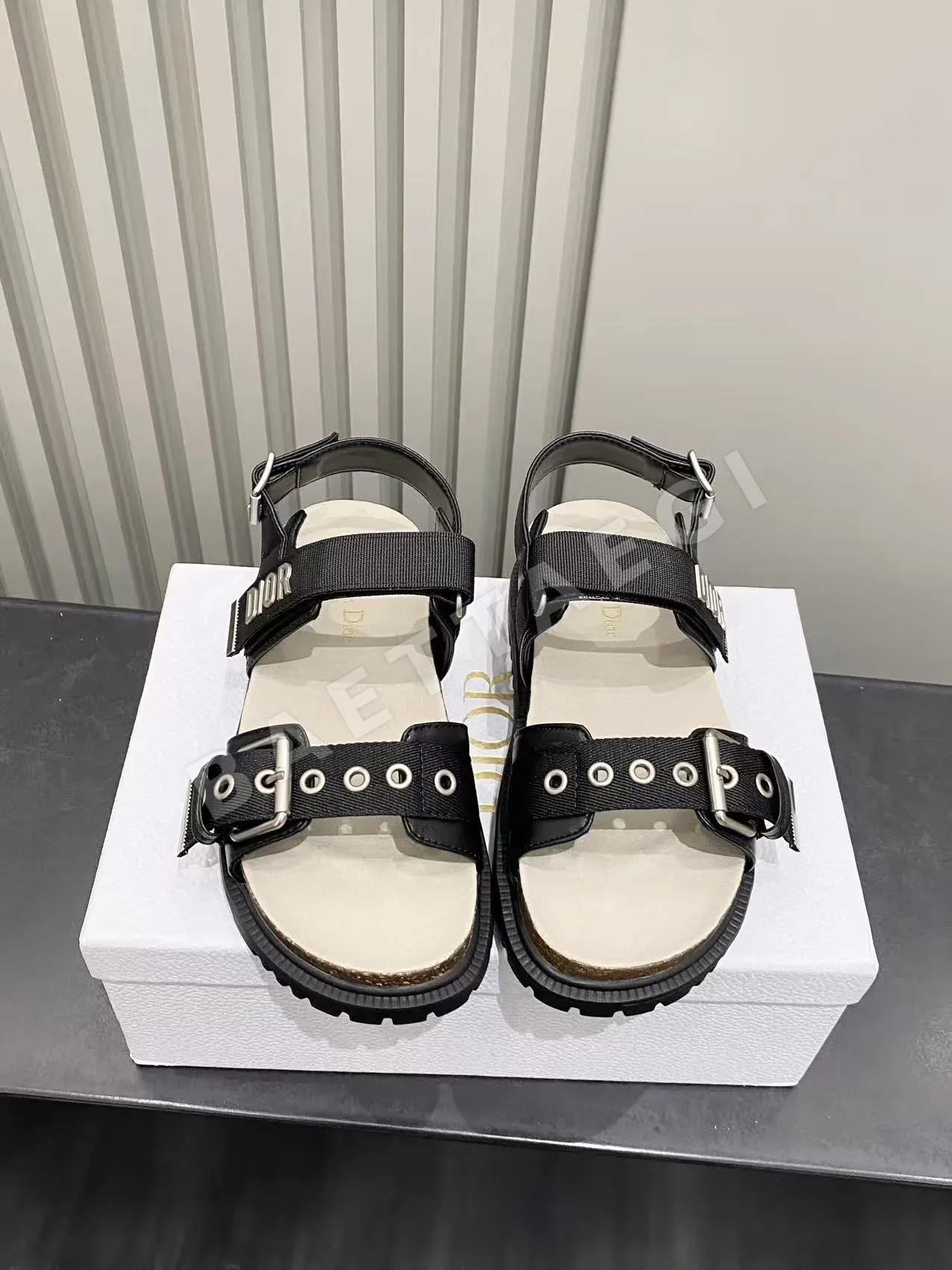디올 벨크로 샌들 상세 이미지 2