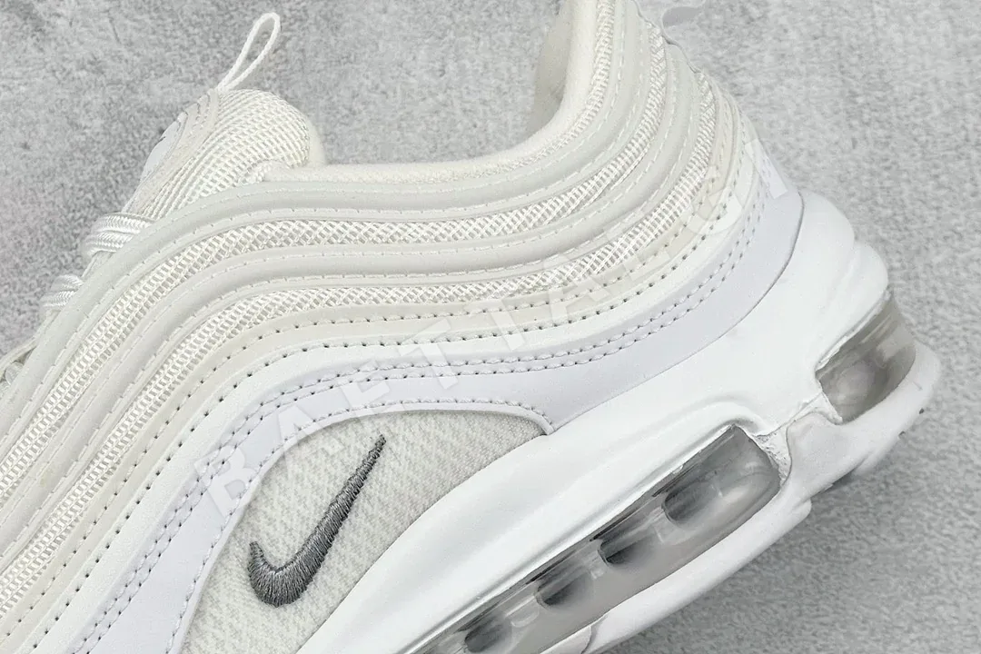 나이키 에어 맥스 97 921826-101 200942 Nike Air Max 97 Triple White Wolf Grey 상세 이미지 3