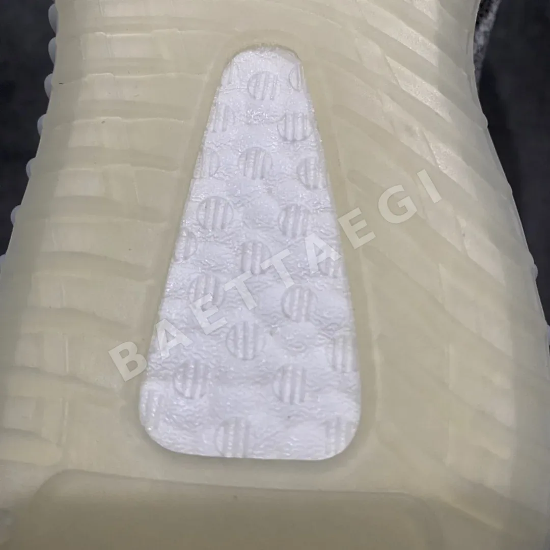 아디다스 이지 350 B37571 200675 Adidas Yeezy 350 상세 이미지 17