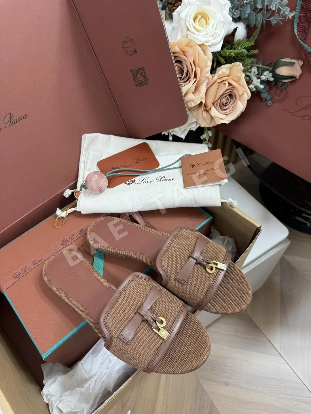 로로피아나 린넨 캔버스 샌들 93011