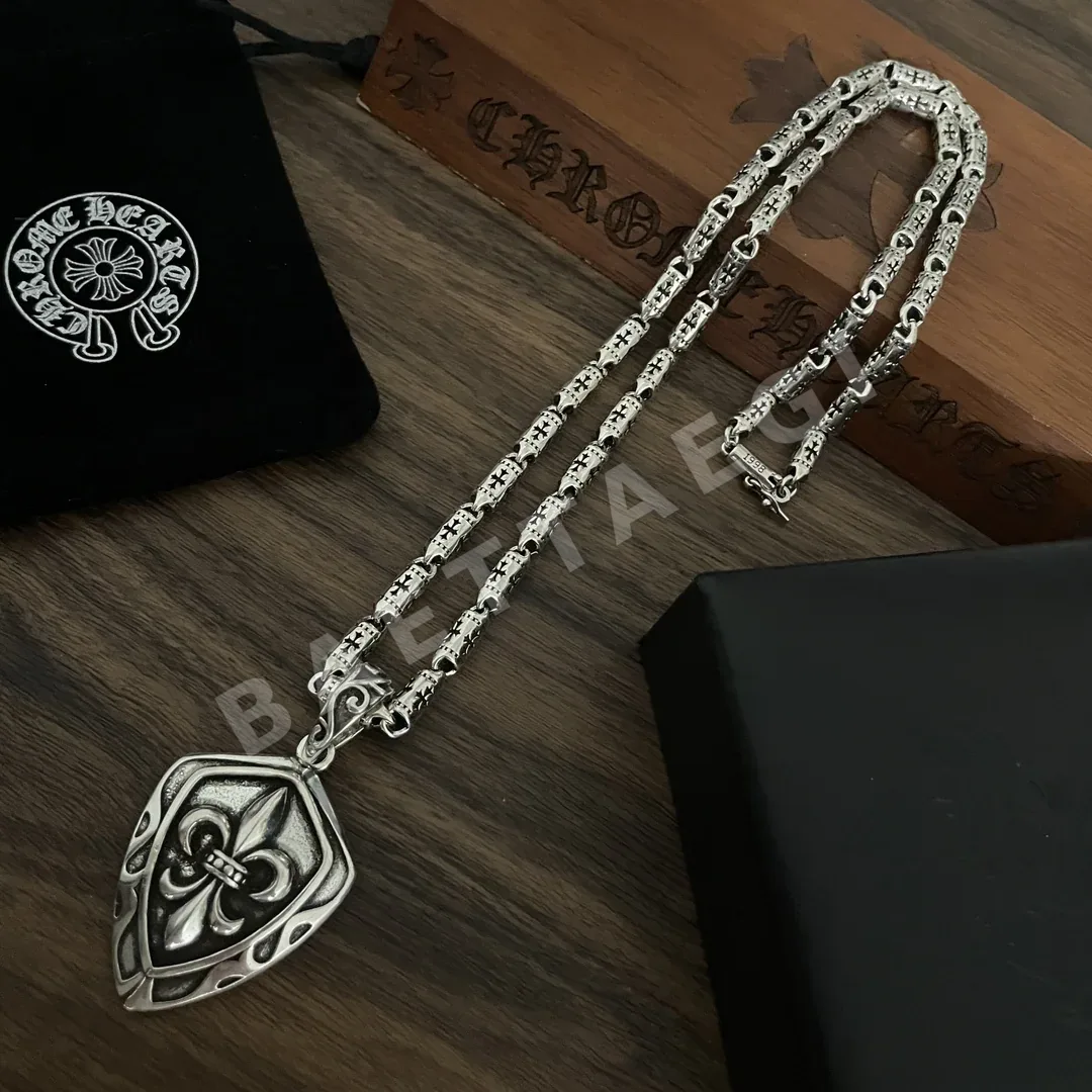 크롬하츠 스카우트 플라워 하트 펜던트 목걸이 127193