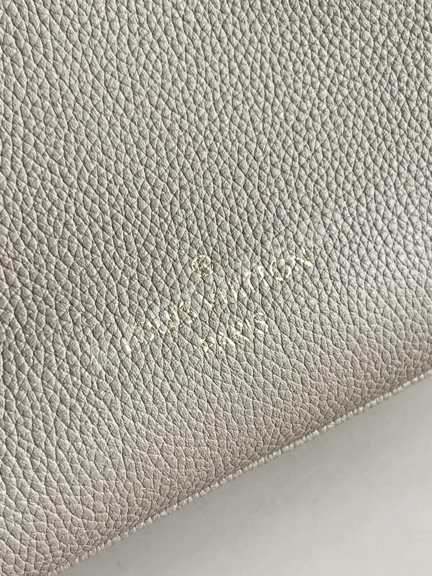 루이비통 M57730 그레이 스몰 핸드백 상세 이미지 3