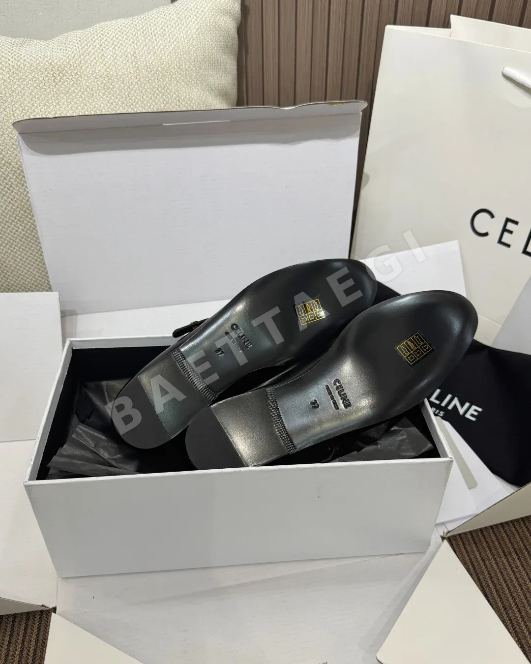 셀린느 스플릿 에지 카프스킨 메리제인 슈즈 상세 이미지 9