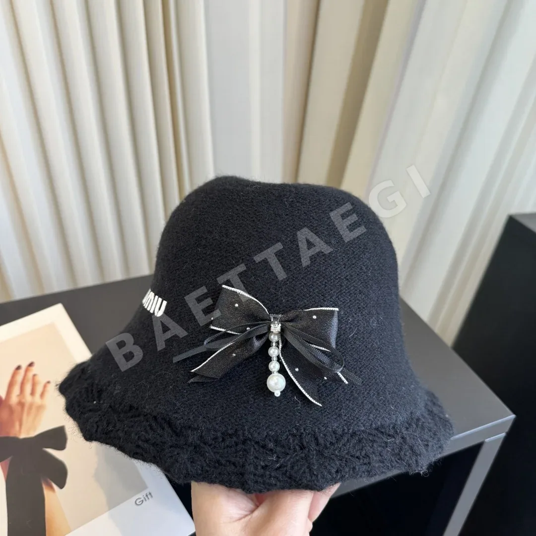 미우미우 모자 185762 Miu Miu Cap 상세 이미지 3