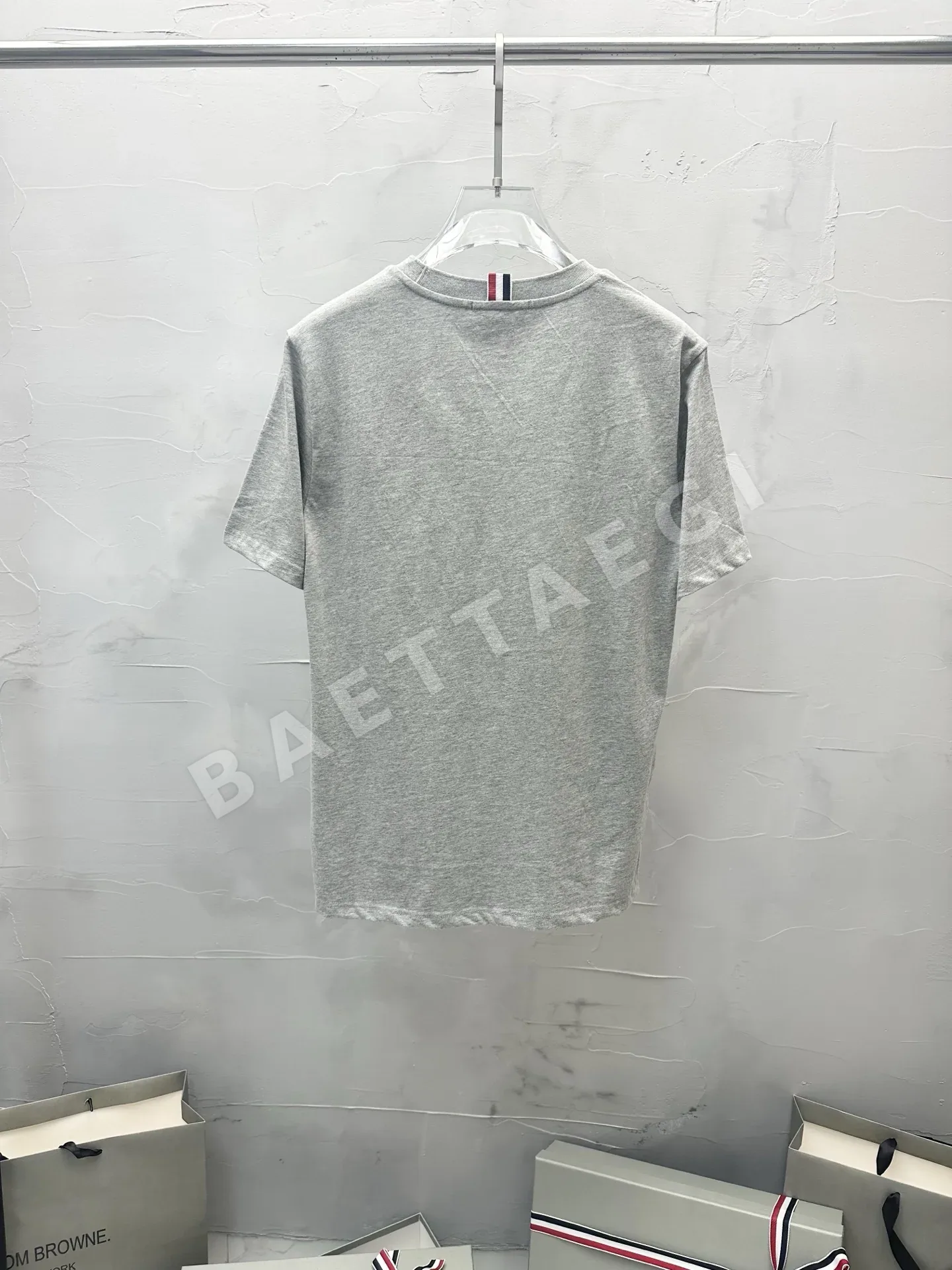 톰브라운 테니스라켓 퍼피 크루넥 남성 반팔 티셔츠 상세 이미지 9