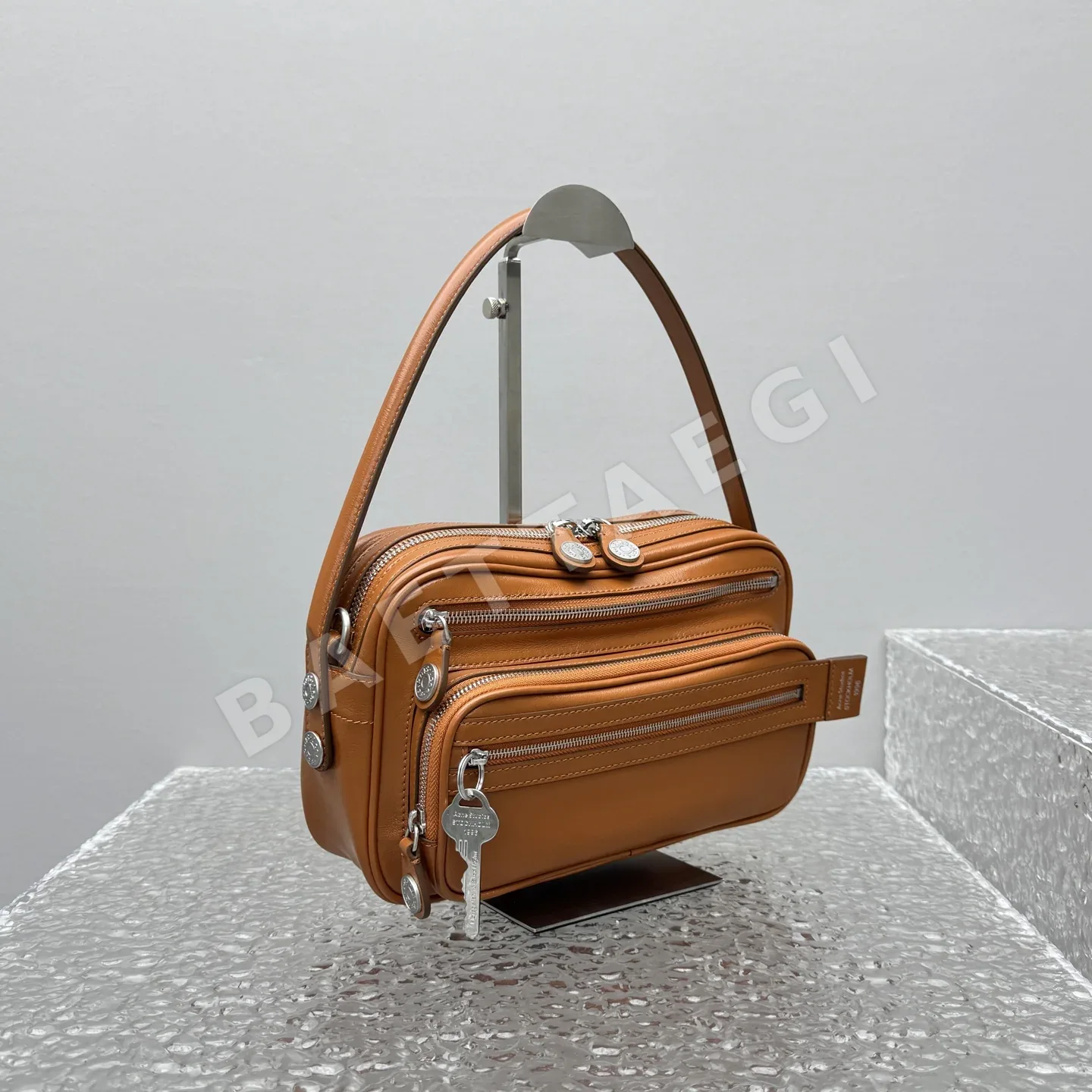 아크네스튜디오 카메로 스몰 143203 가방 Bag 상세 이미지 17