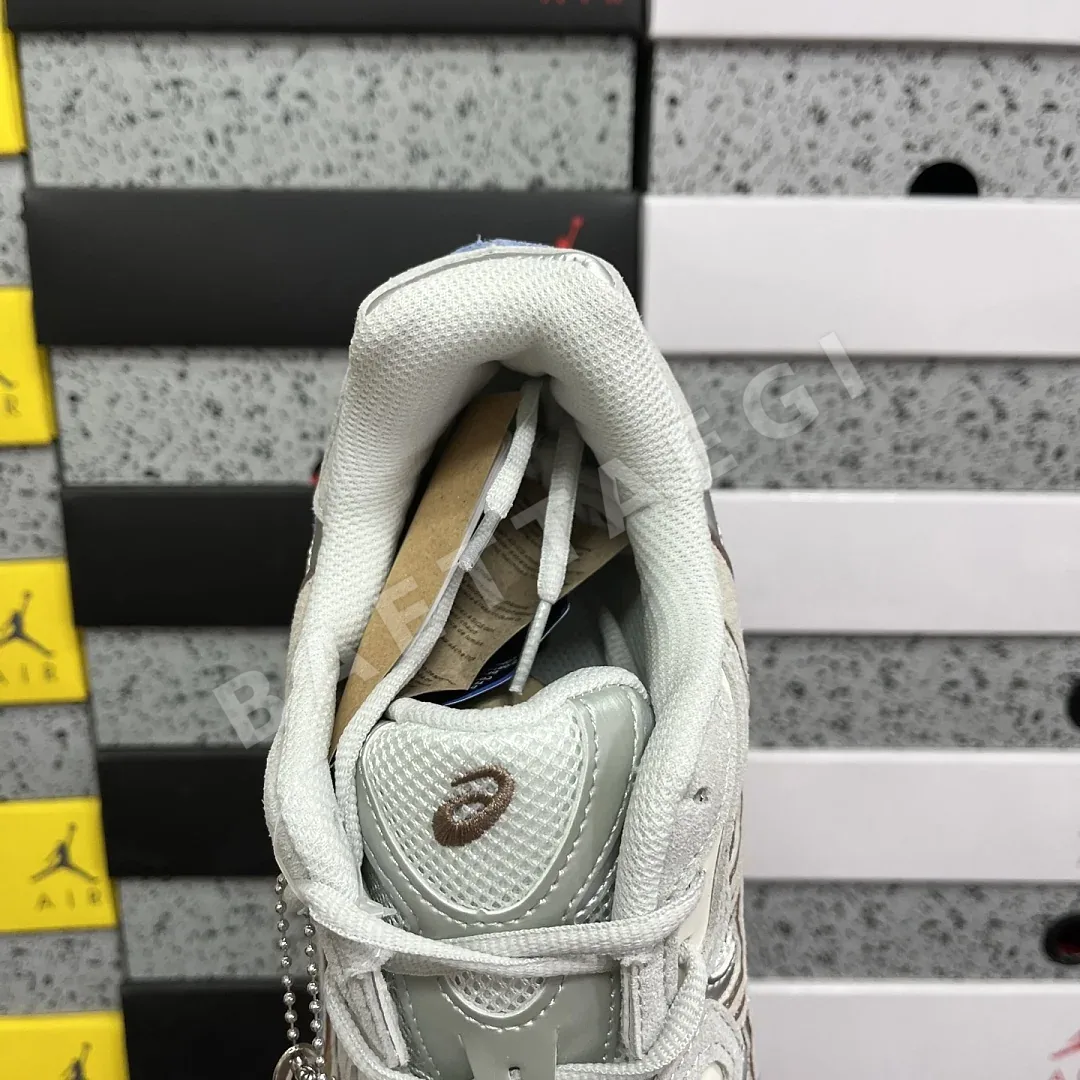아식스 [GX] 젤 NYC 1203A953-100 200524 Asics Gel-NYC Cream Cloud Grey Blue 상세 이미지 4