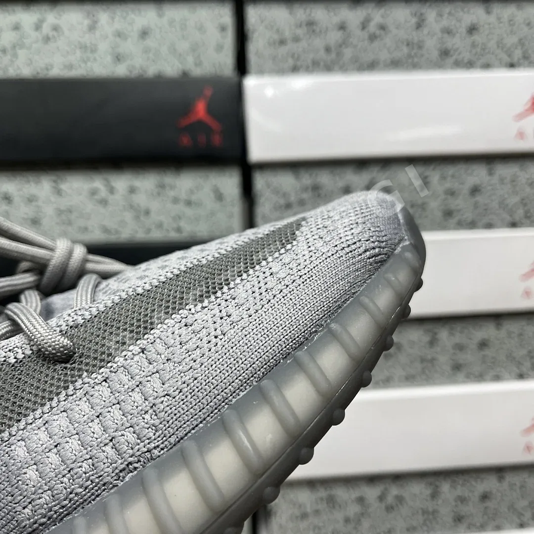 아디다스 [R] 이지 부스트 350 V2 2.0 IF3219 200745 Adidas Yeezy Boost 350 V2 2.0 상세 이미지 9