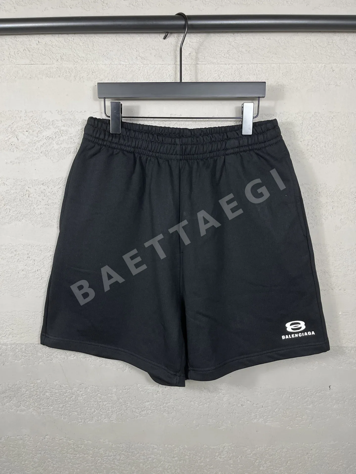 발렌시아가 더블 링 로고 자수 면 반바지 88698