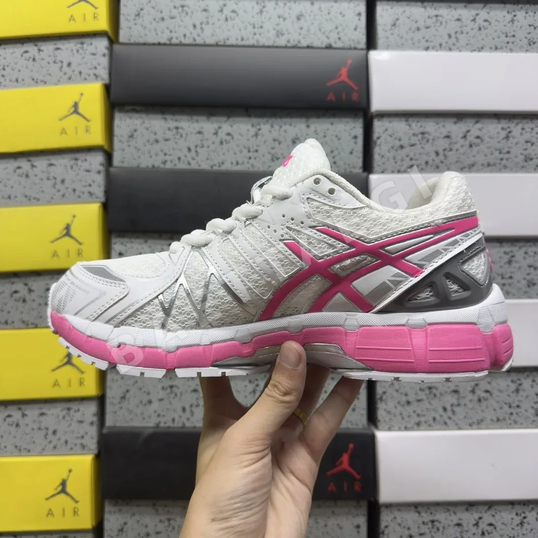 아식스 [TOP] 젤 카야노 20 1203A388-108 200480 Asics Gel-Kayano 20 상세 이미지 6