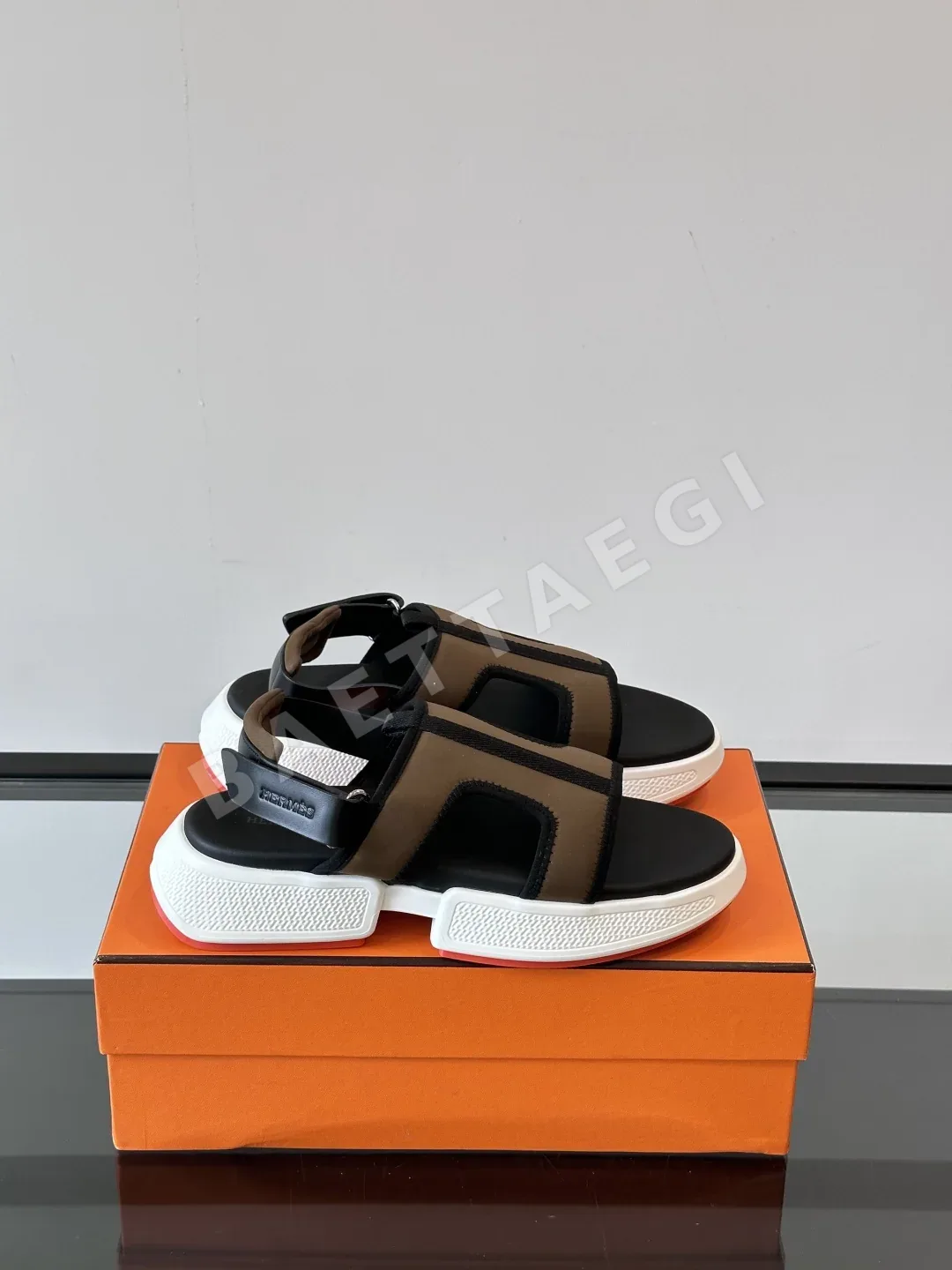 에르메스 게이트 샌들 157748