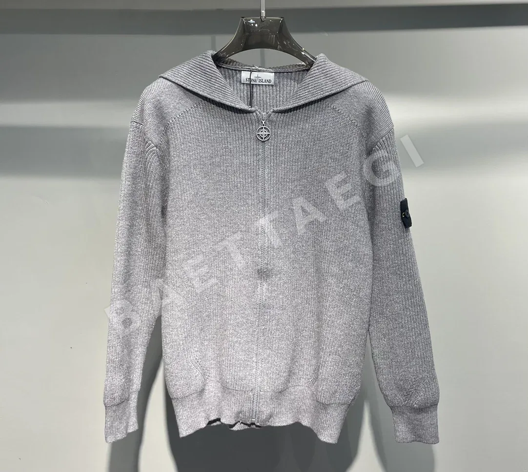 스톤아일랜드 지퍼 배지 노슬리브 후드 니트 가디건 51386