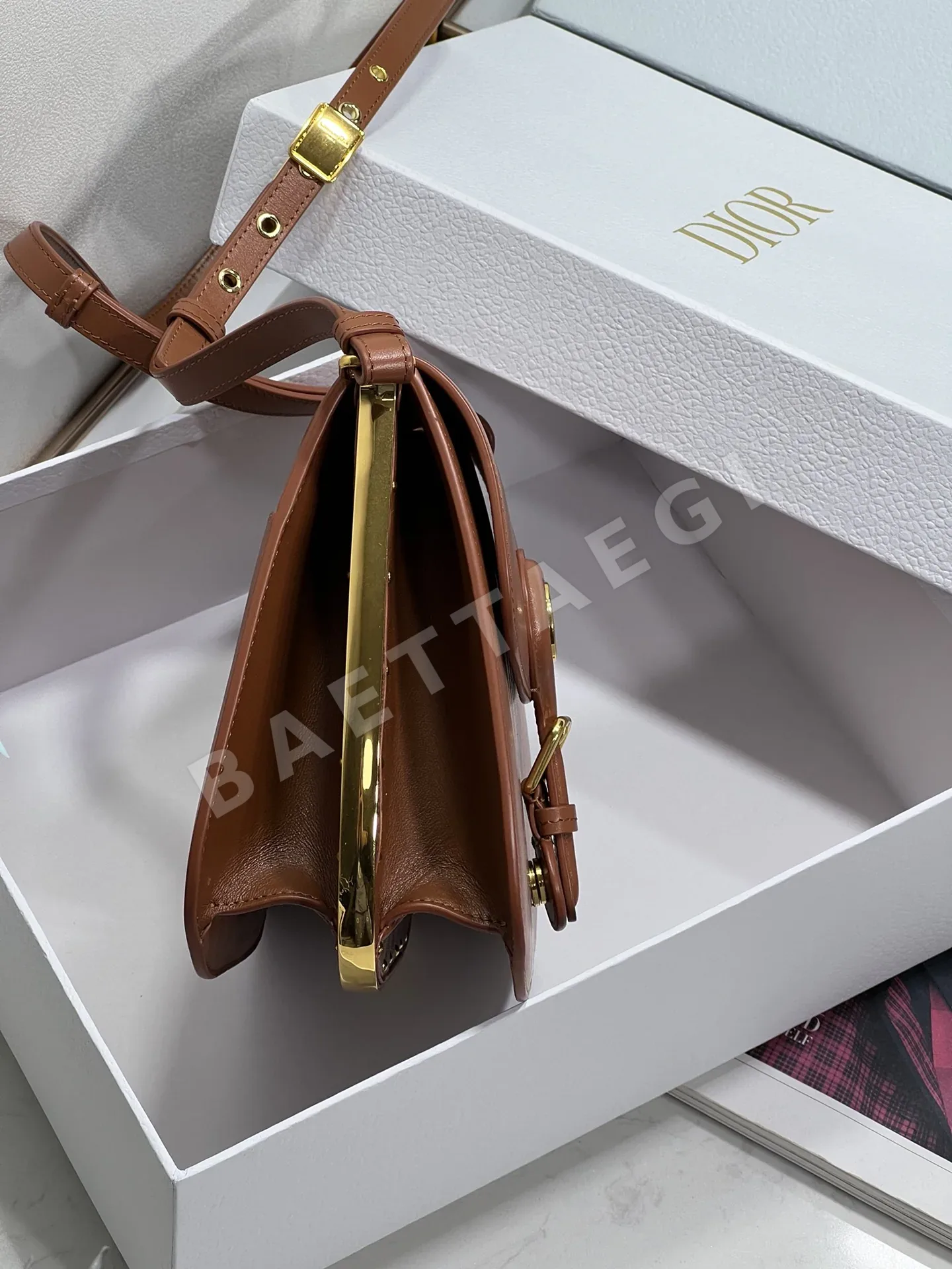 디올 보비 프레임 새들 메신저 가방 상세 이미지 7