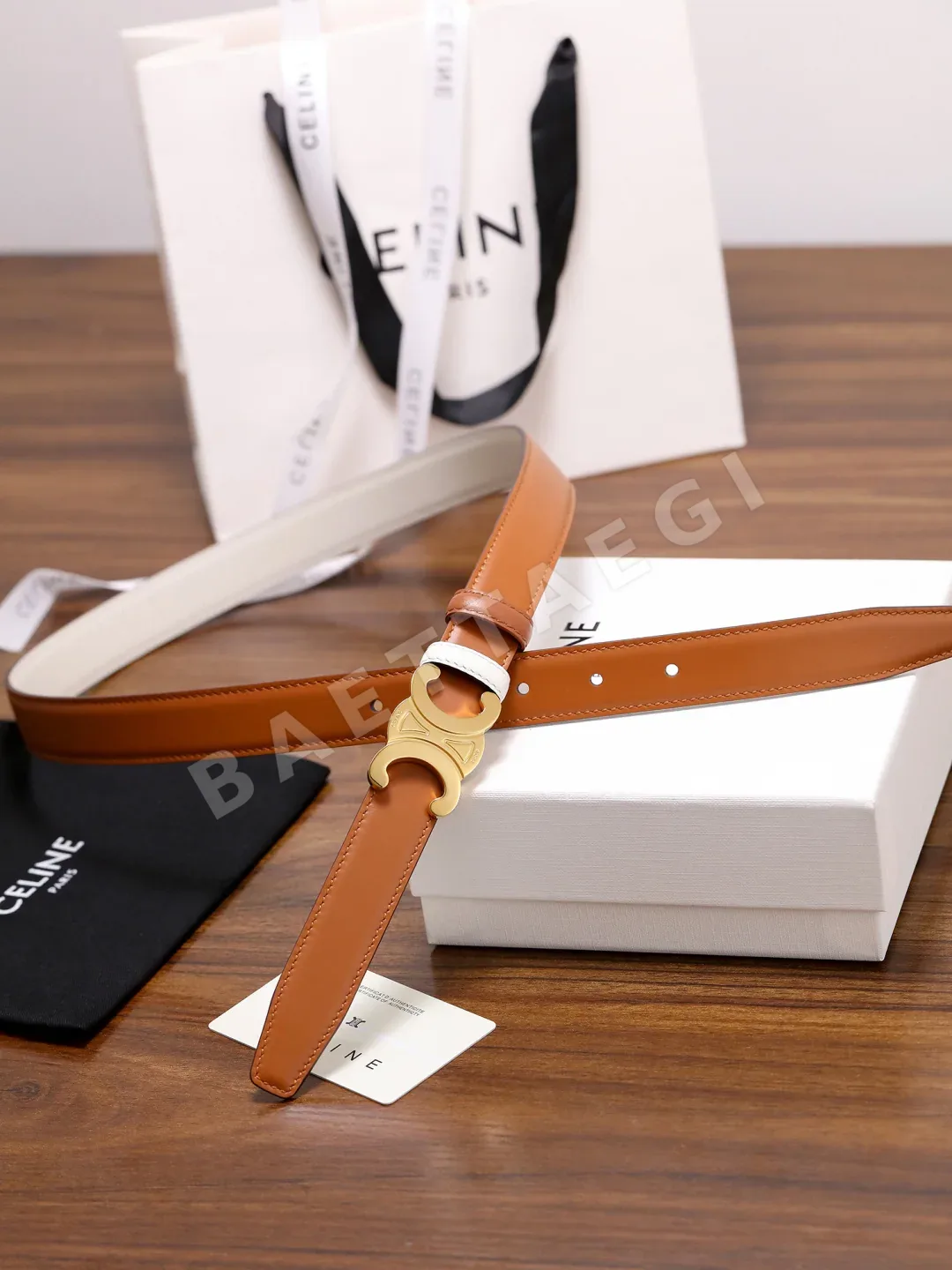 셀린느 골드·실버 버클 카프스킨 여성 벨트 상세 이미지 3