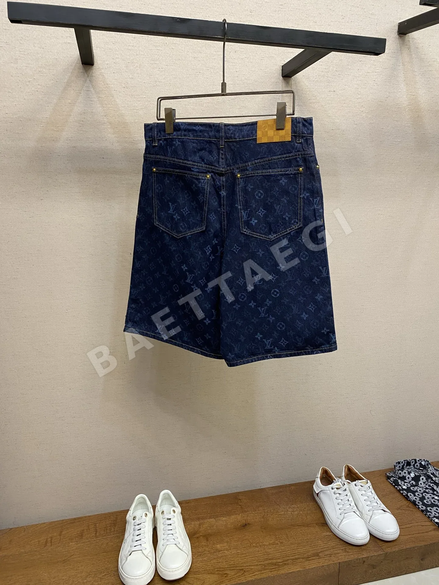 루이비통 모노그램 데님 반바지 상세 이미지 3