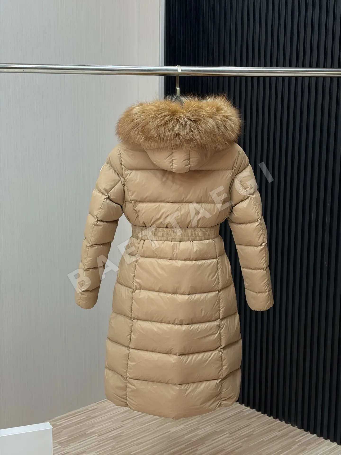 몽클레르 보에딕 여성 패딩 상세 이미지 5