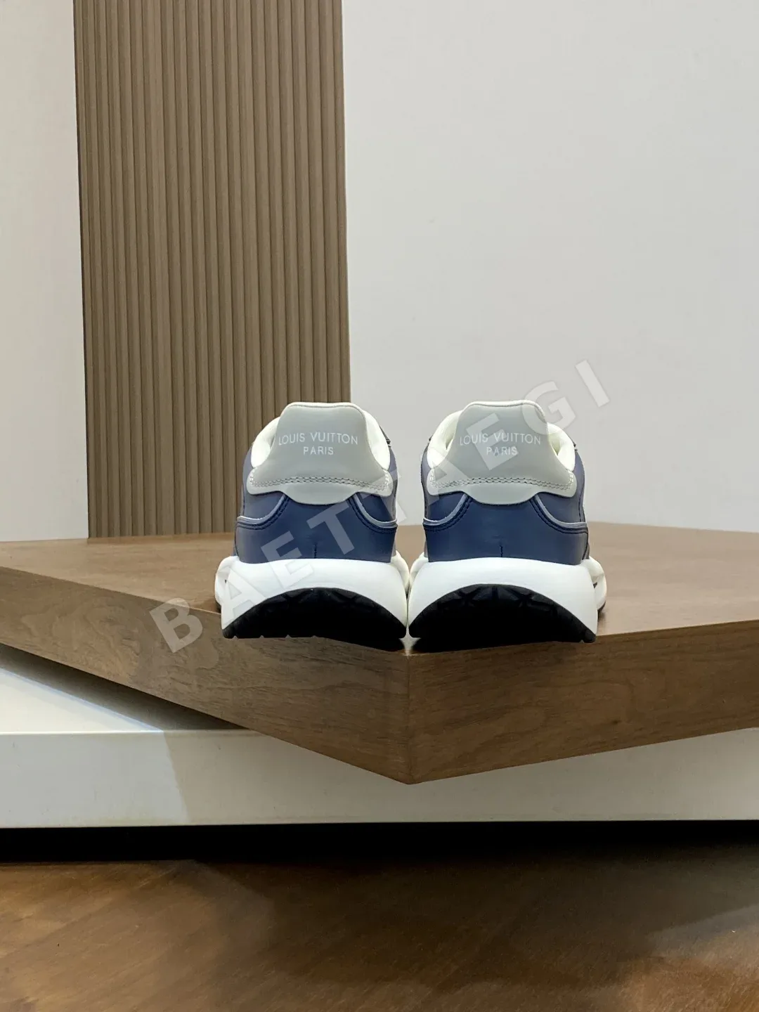 루이비통 나파 카프스킨 캐주얼 스포츠 신발 상세 이미지 8
