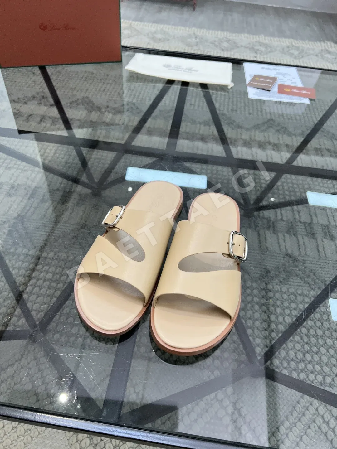 로로피아나 이탈리안 수입 소가죽 슬리퍼 상세 이미지 3