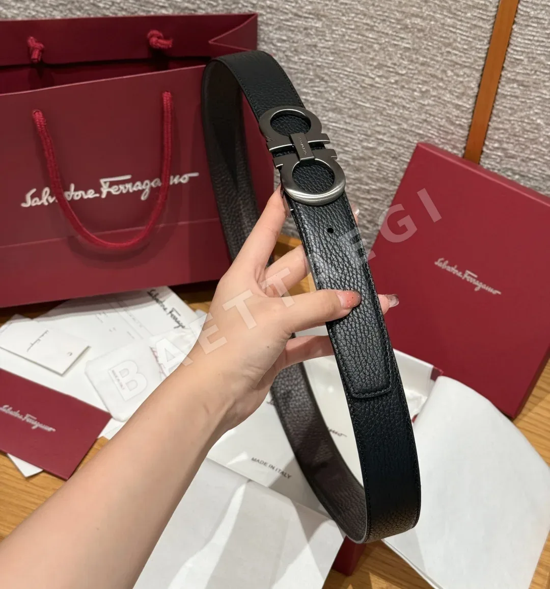 페레가모 양면 가죽 간치니 버클 벨트 상세 이미지 4