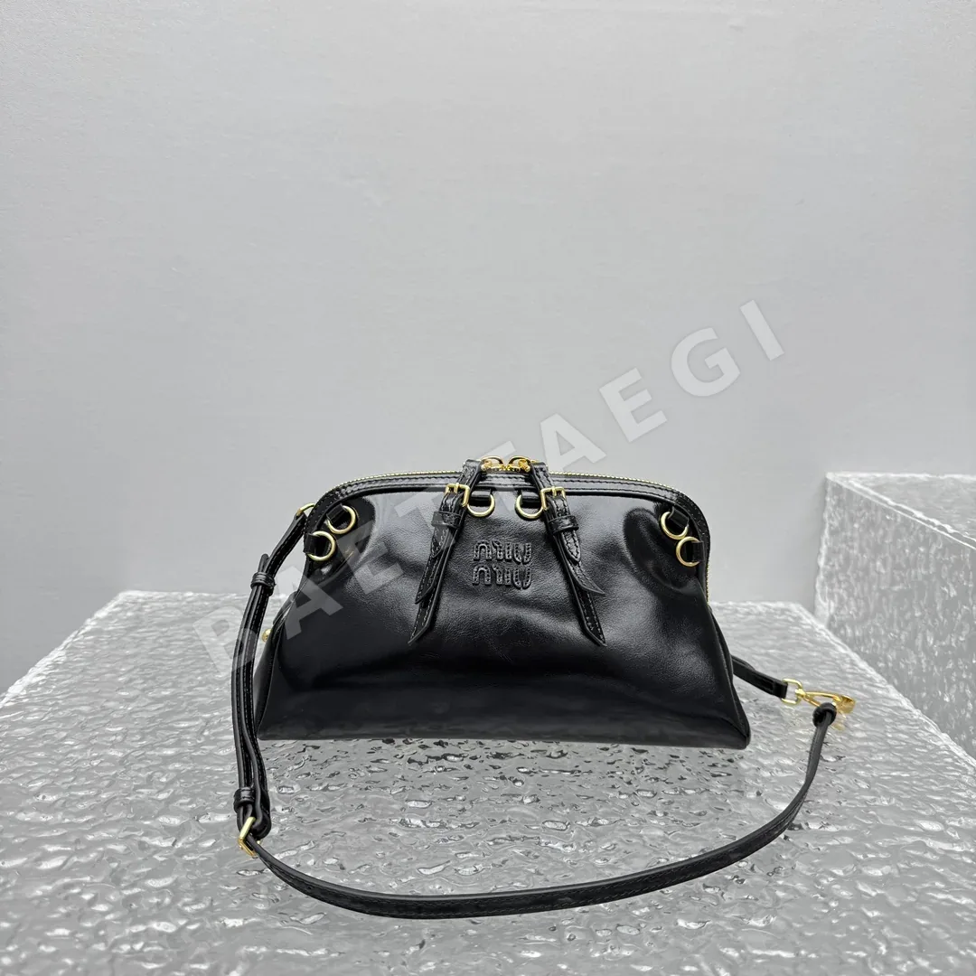 미우미우 오일 왁스 미니 백팩 상세 이미지 13