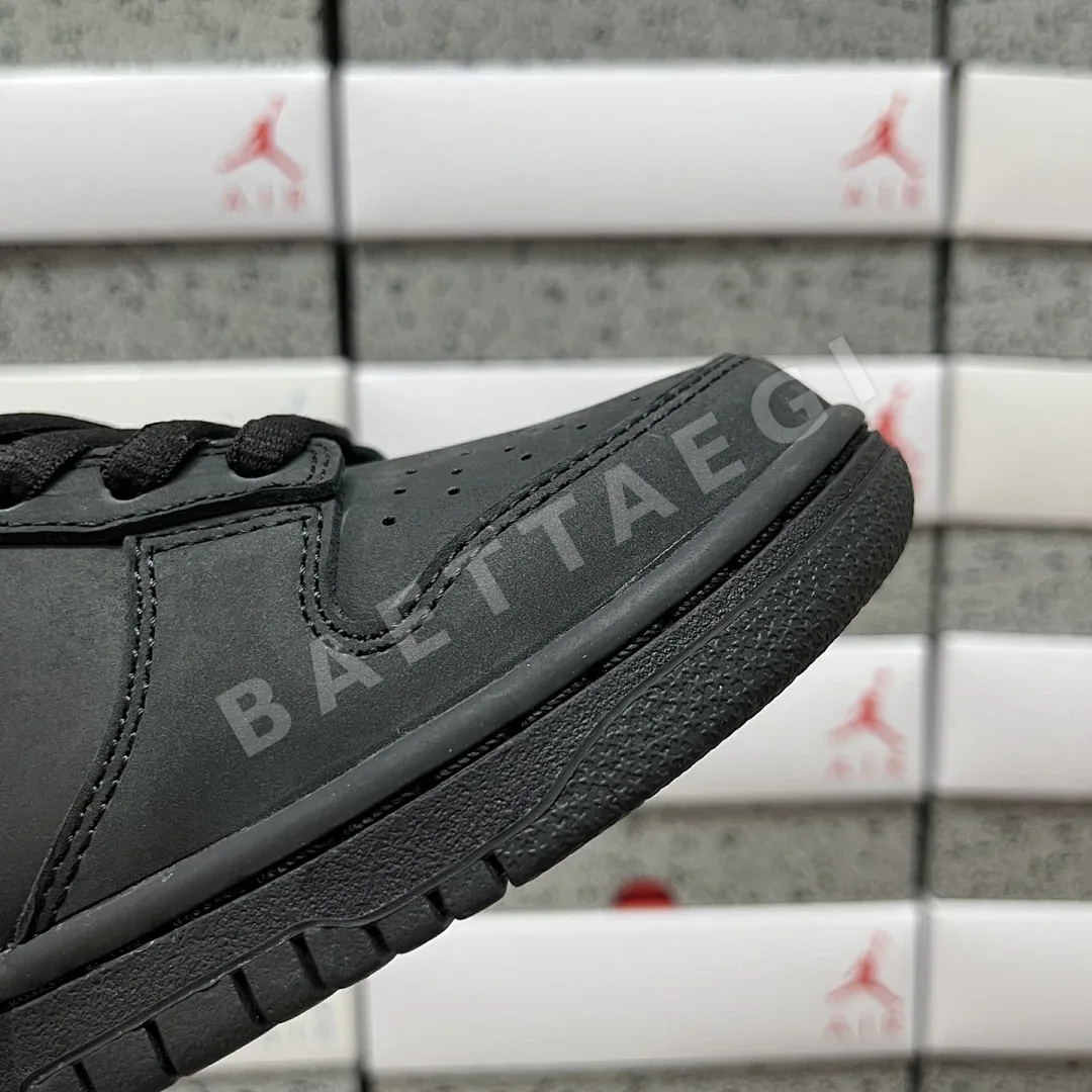 나이키 [AY] SB 덩크 로우 HQ8487-001 201036 Nike SB Dunk Low Supreme 94 Black 상세 이미지 2
