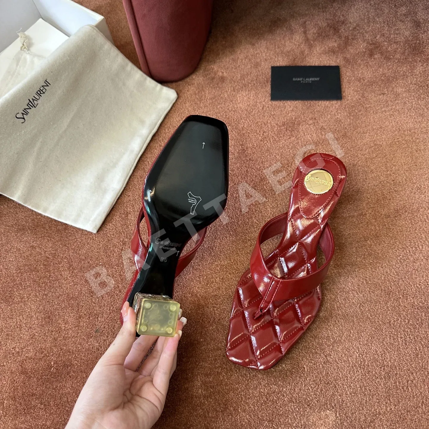 생로랑 퀼팅 에나멜 레드 힐 샌들 쪼리 뮬 상세 이미지 8