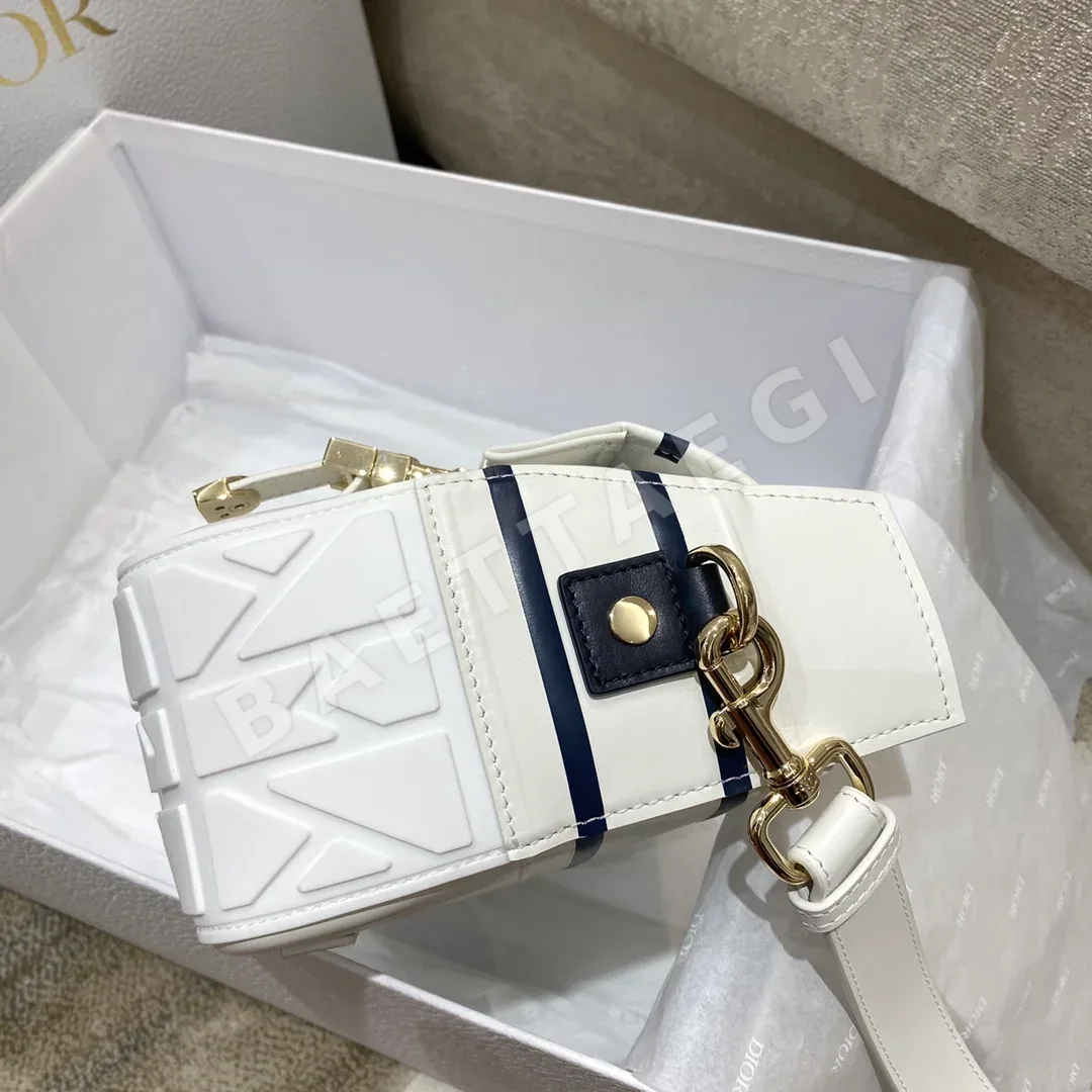 디올 캠프 바이브 메신저 가방 상세 이미지 5