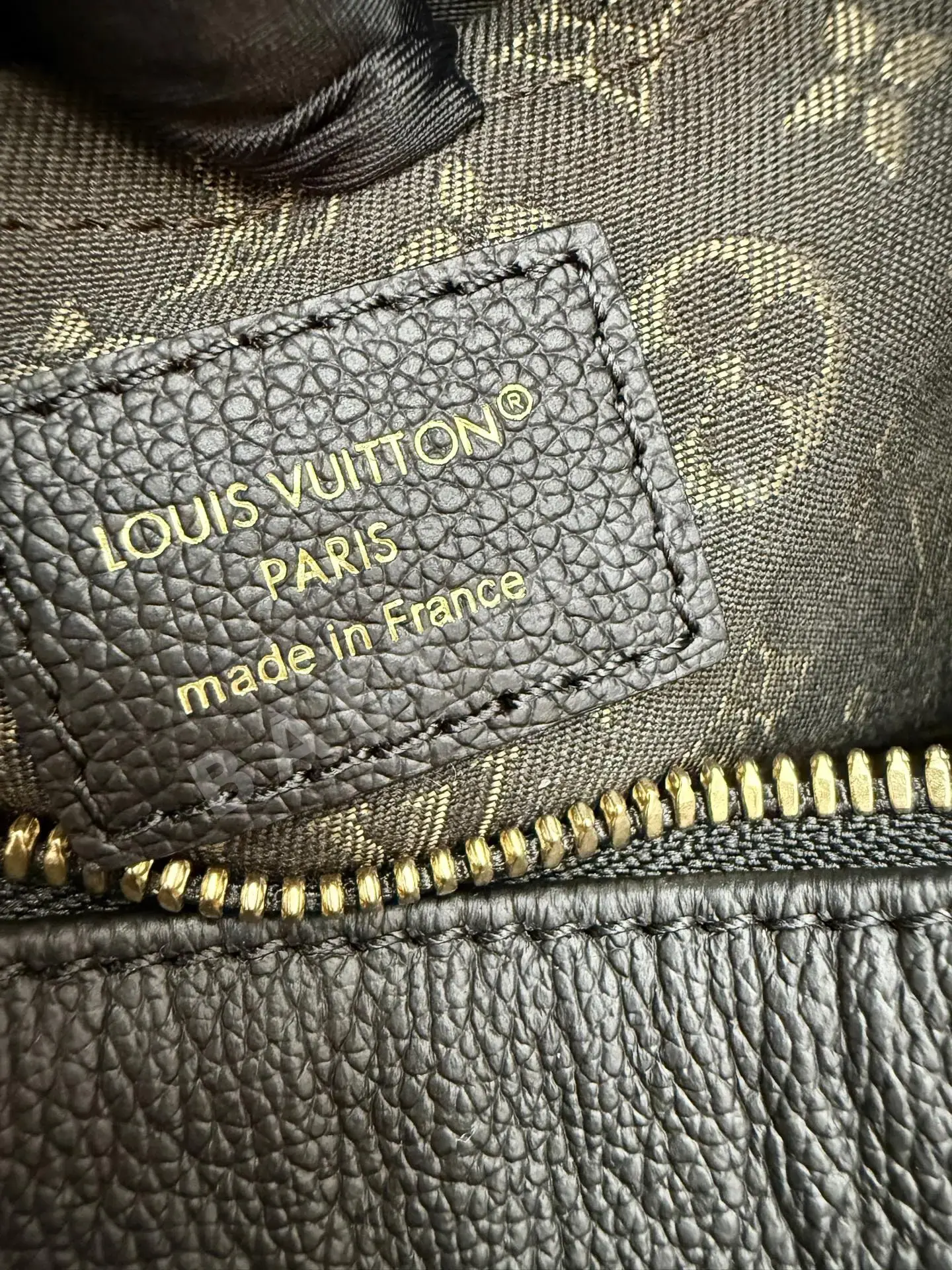 루이비통 M26039 가죽 가방 상세 이미지 4