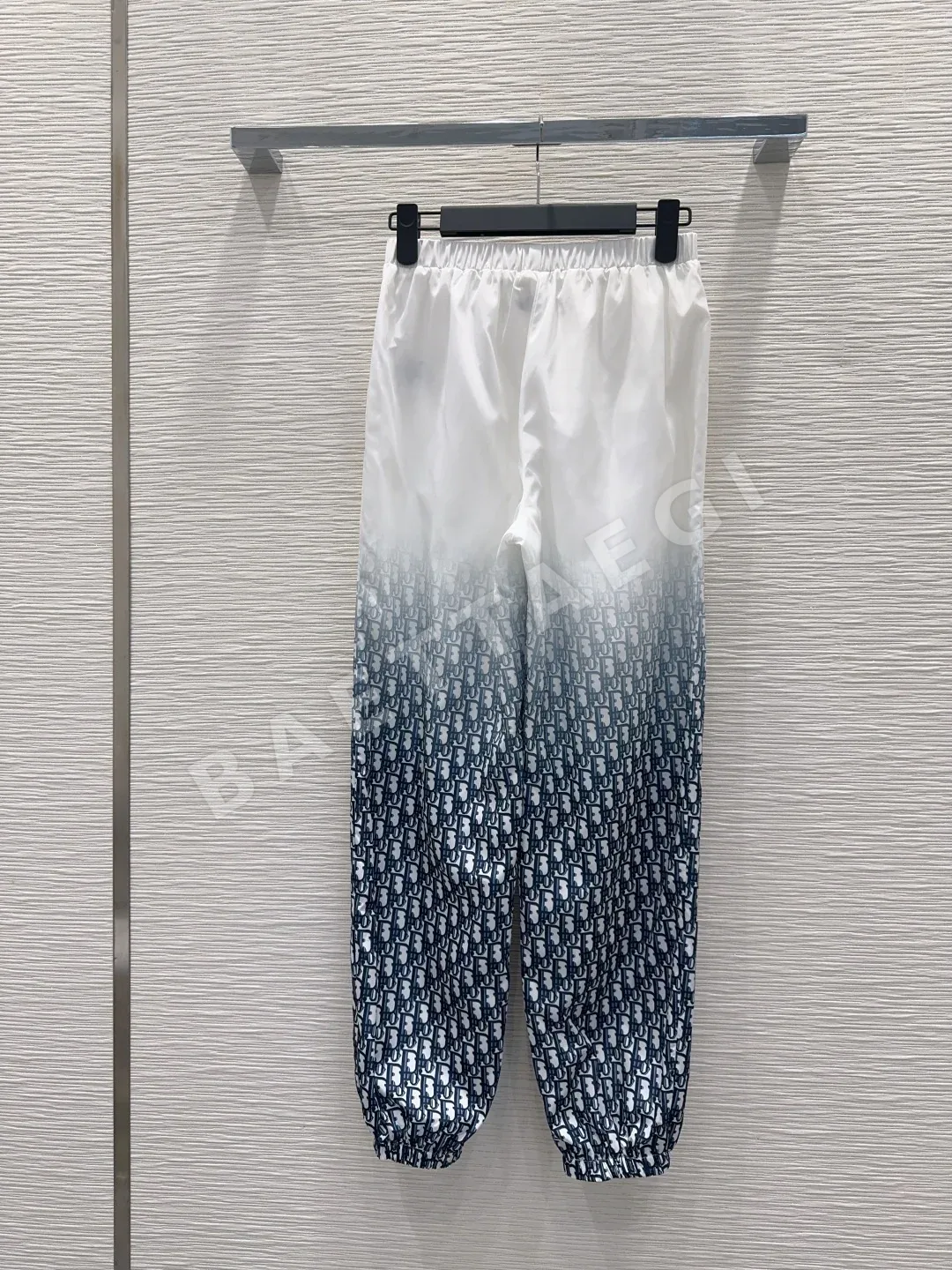 디올 초경량 여성 바지 상세 이미지 9
