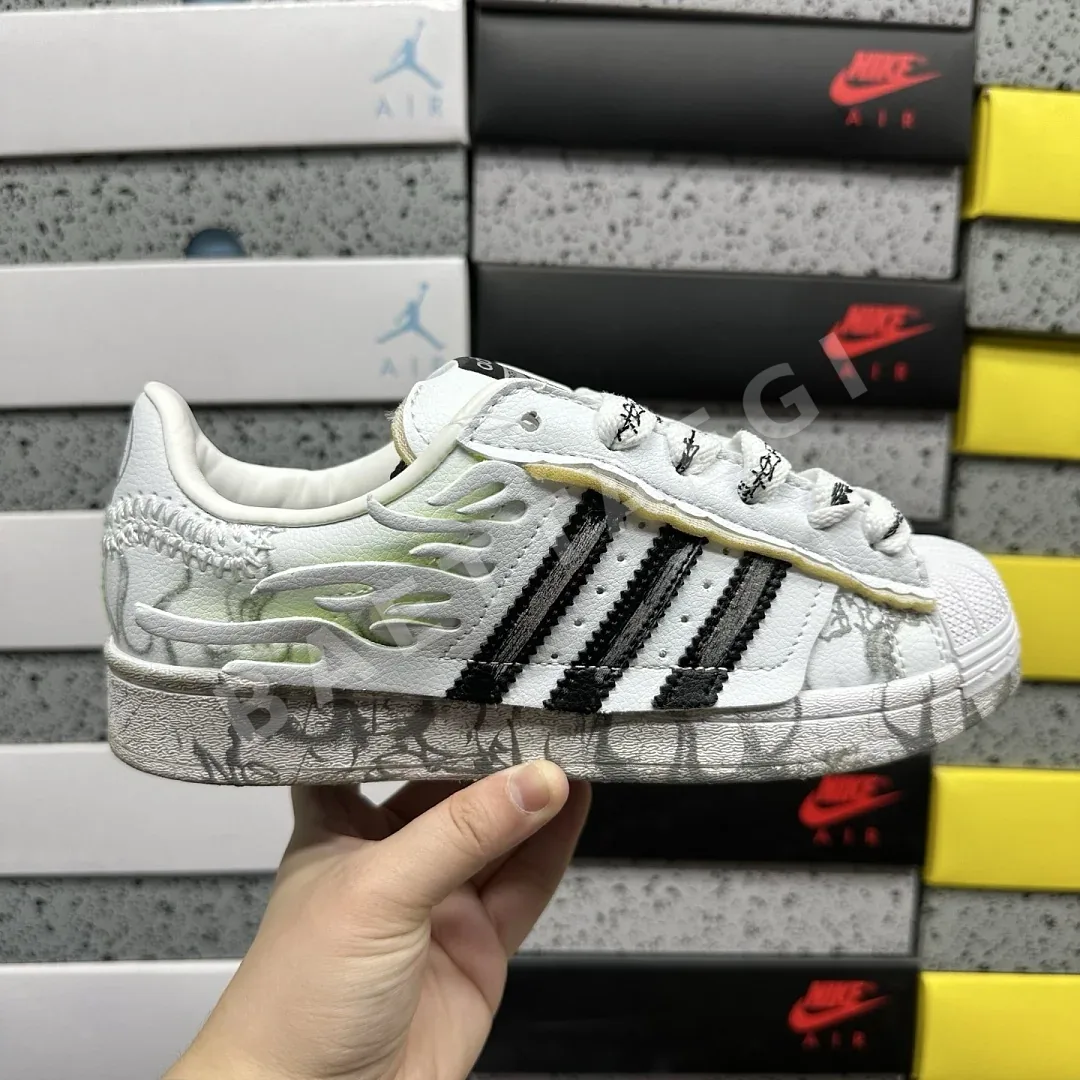 아디다스 [XD] 슈퍼스타 KI5305 200840 Adidas Superstar Hellstar White 상세 이미지 4