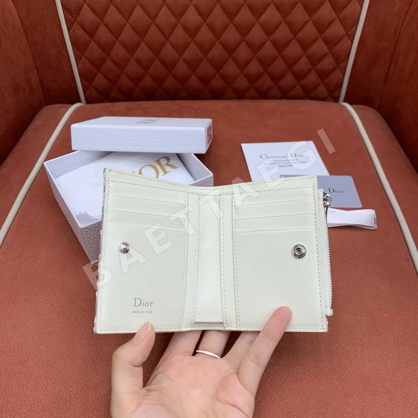 디올 리본 장식 카나쥬 퀼팅 지갑 상세 이미지 7