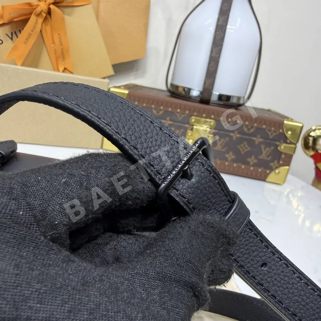 루이비통 새틴 모노그램 미니 핸드백 M2A259 M26805 상세 이미지 8