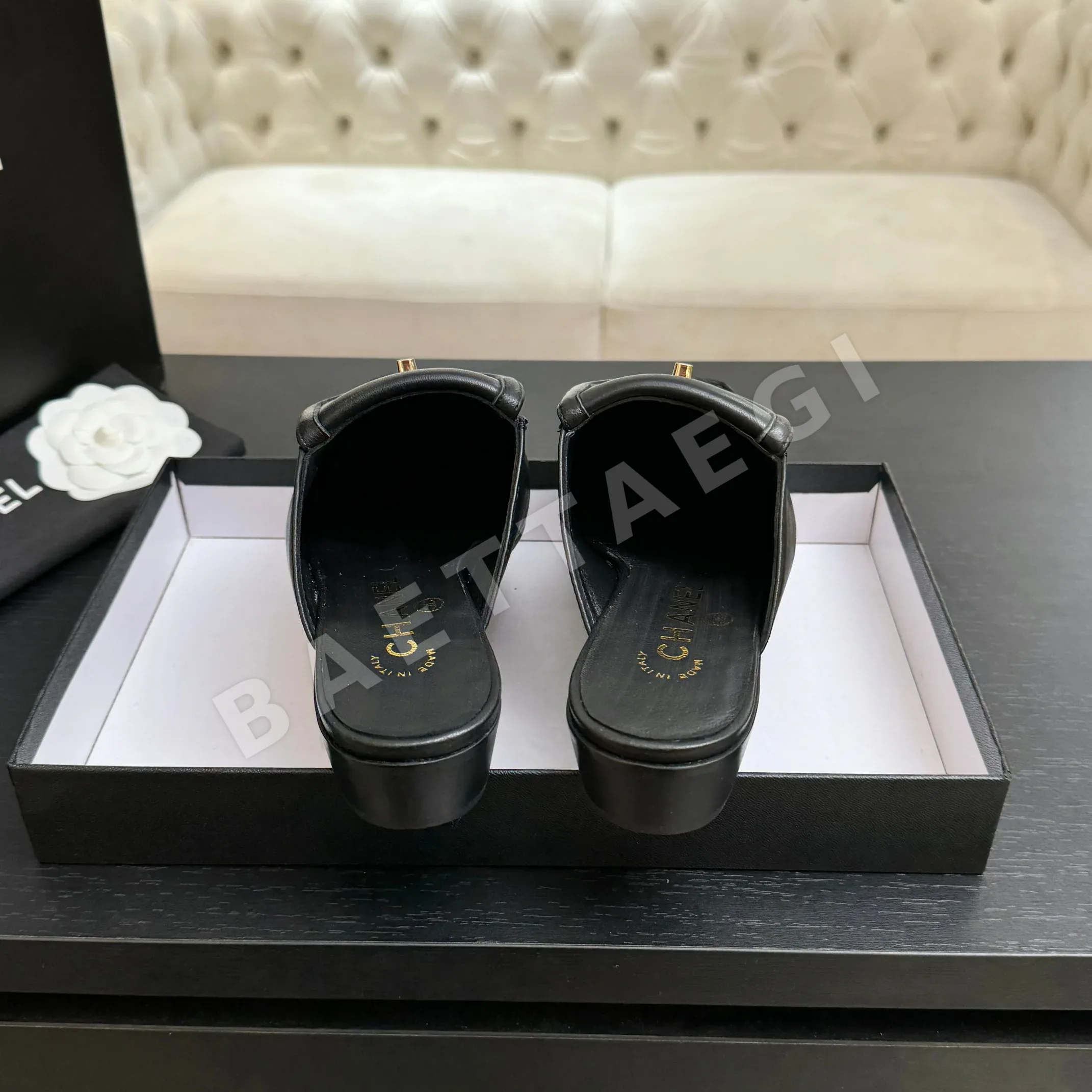 샤넬 26C 더블 C 버클 램스킨 스퀘어토 슬리퍼 상세 이미지 8