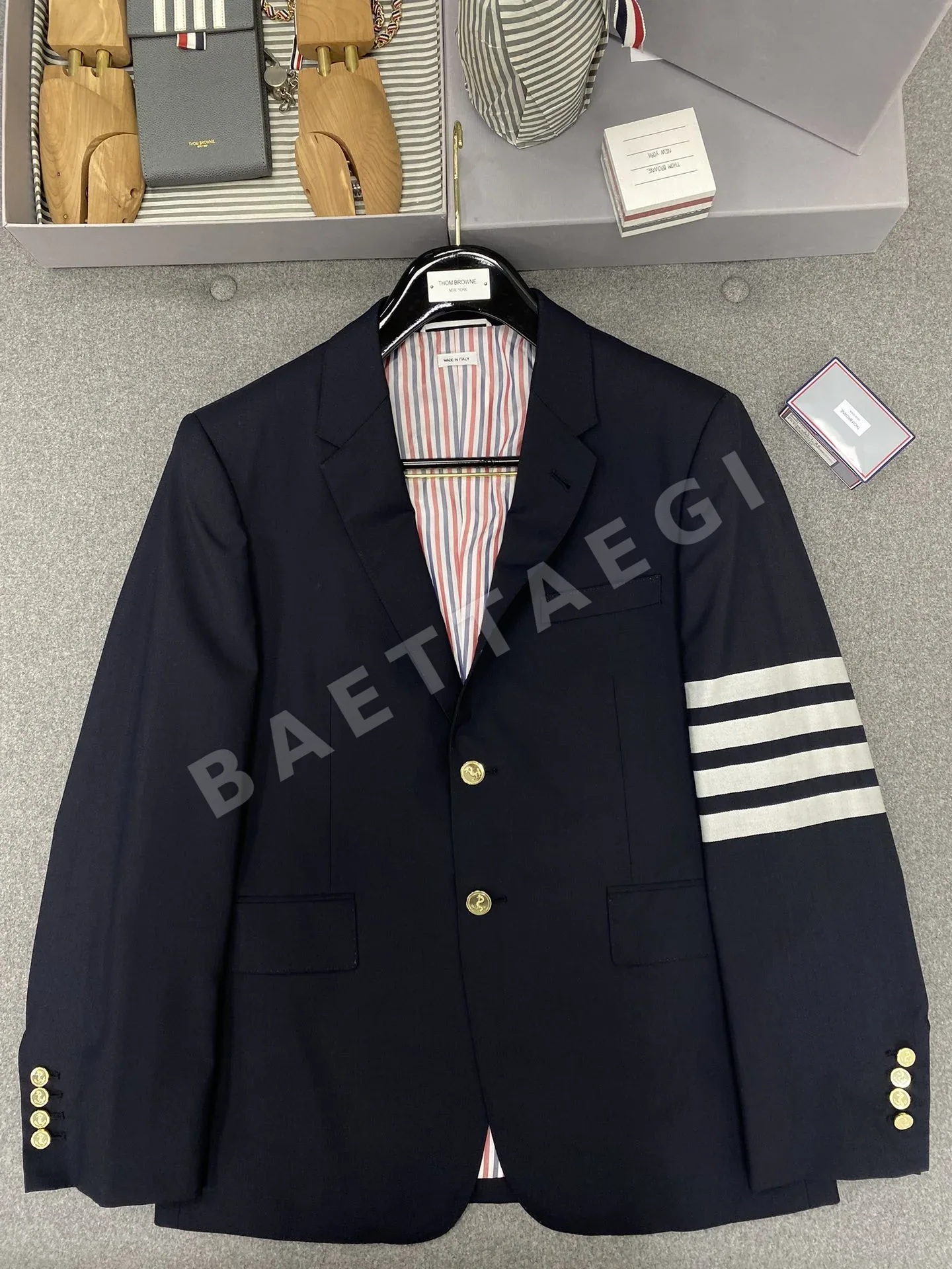 톰브라운 여성 울 자켓 4바 스트라이프 129799