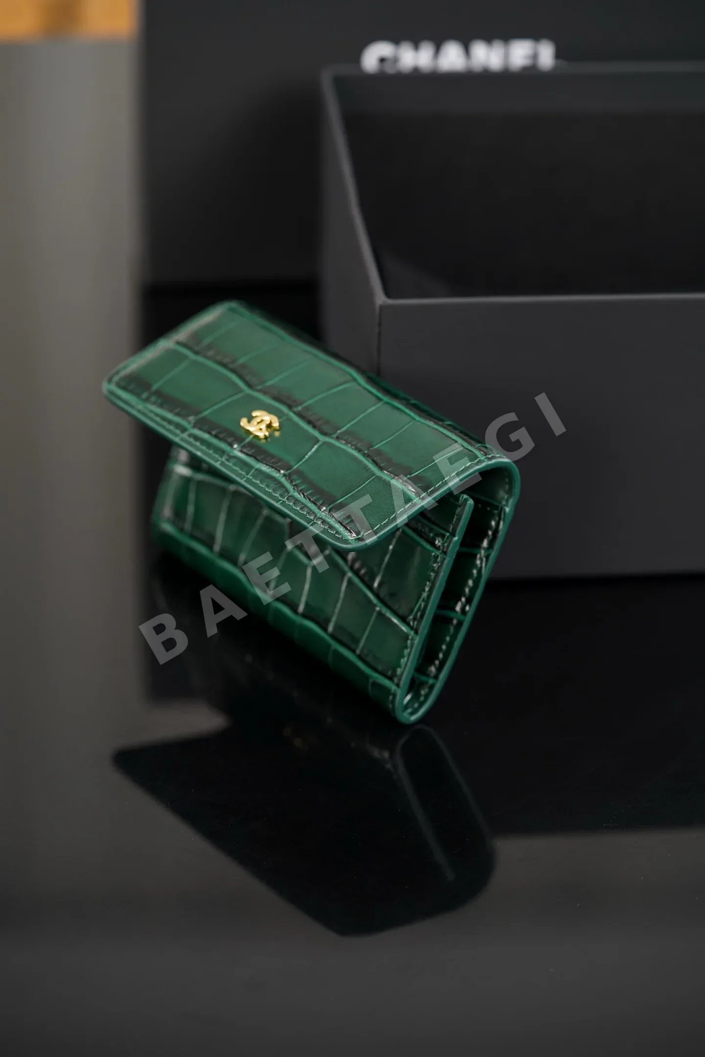 샤넬 그린 크로코다일 카드홀더 지갑 상세 이미지 5