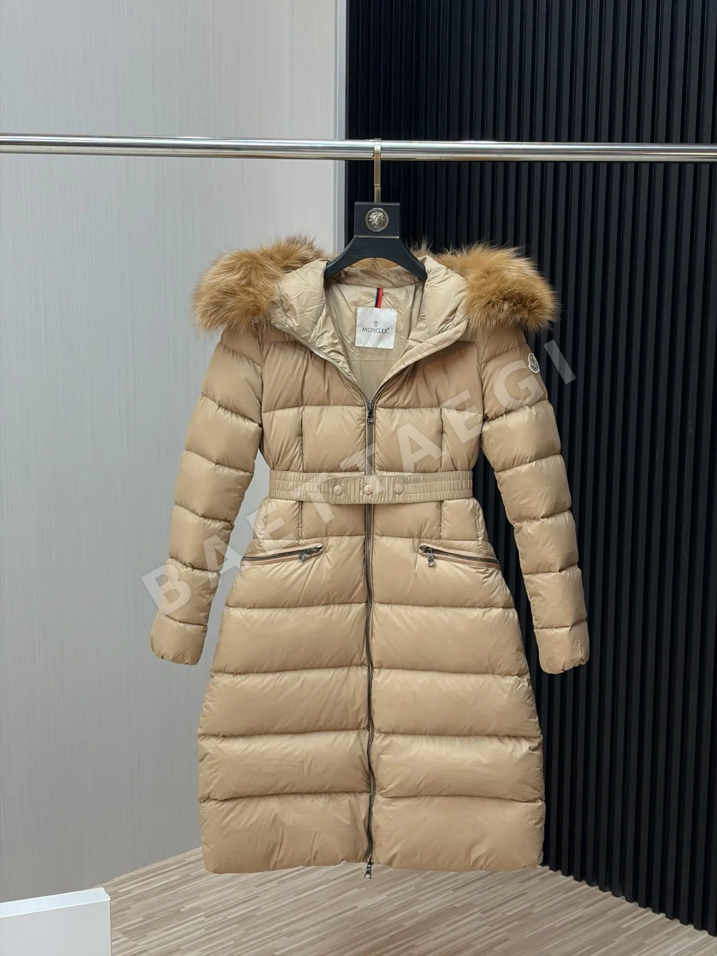 몽클레르 보에딕 여성 패딩 상세 이미지 6