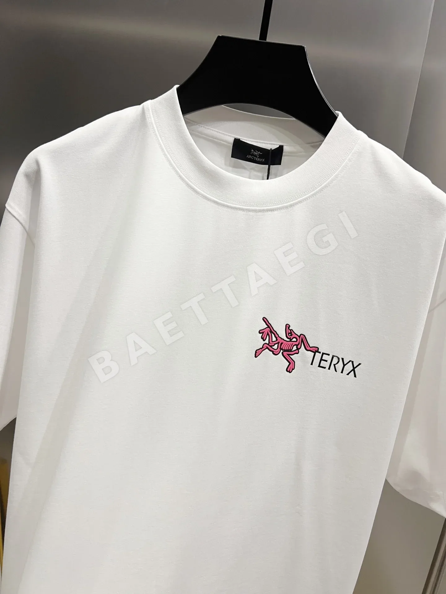 아크테릭스 남여공용 라운드넥 반팔 티셔츠 상세 이미지 9