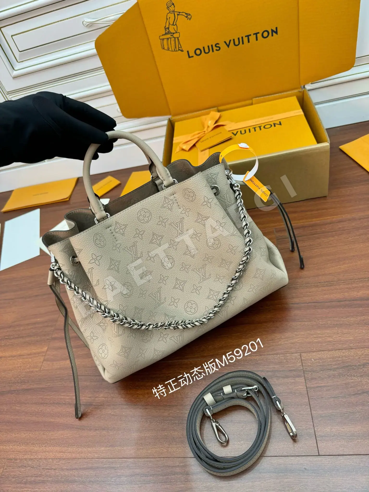 루이비통 M59201 가죽 가방 상세 이미지 2