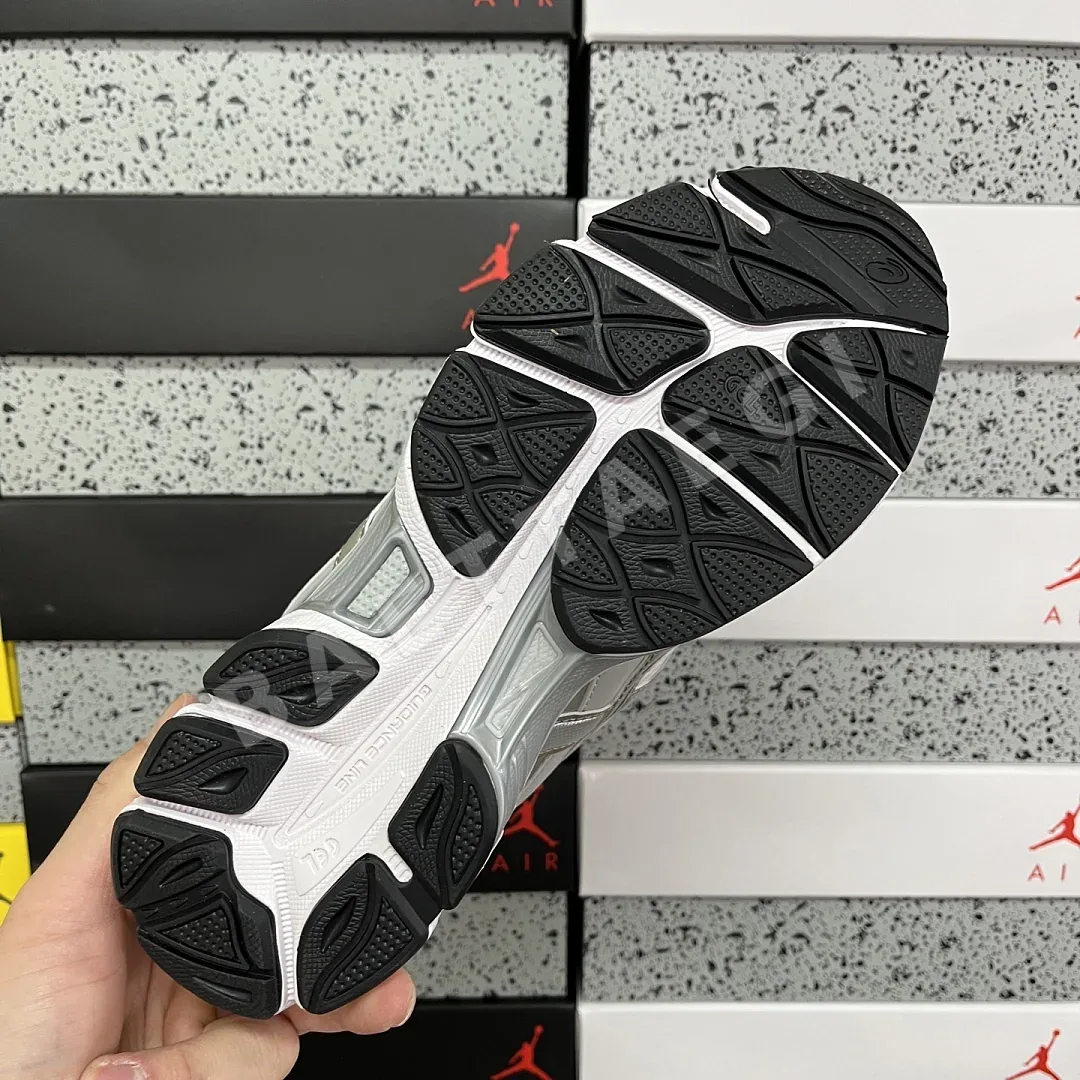 아식스 [M] 젤 NYC 2055 1203A542-100 200496 Asics Gel-NYC 2055 Cream Pure Silver 상세 이미지 6