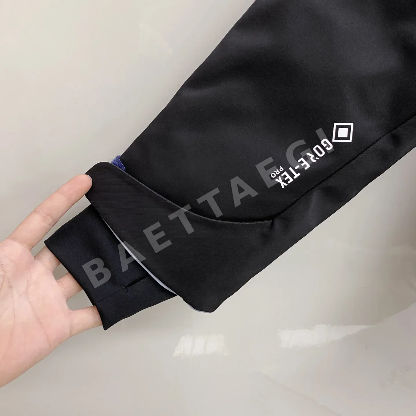 몽클레르 그레노블 벨크로 남성 패딩 재킷 상세 이미지 7