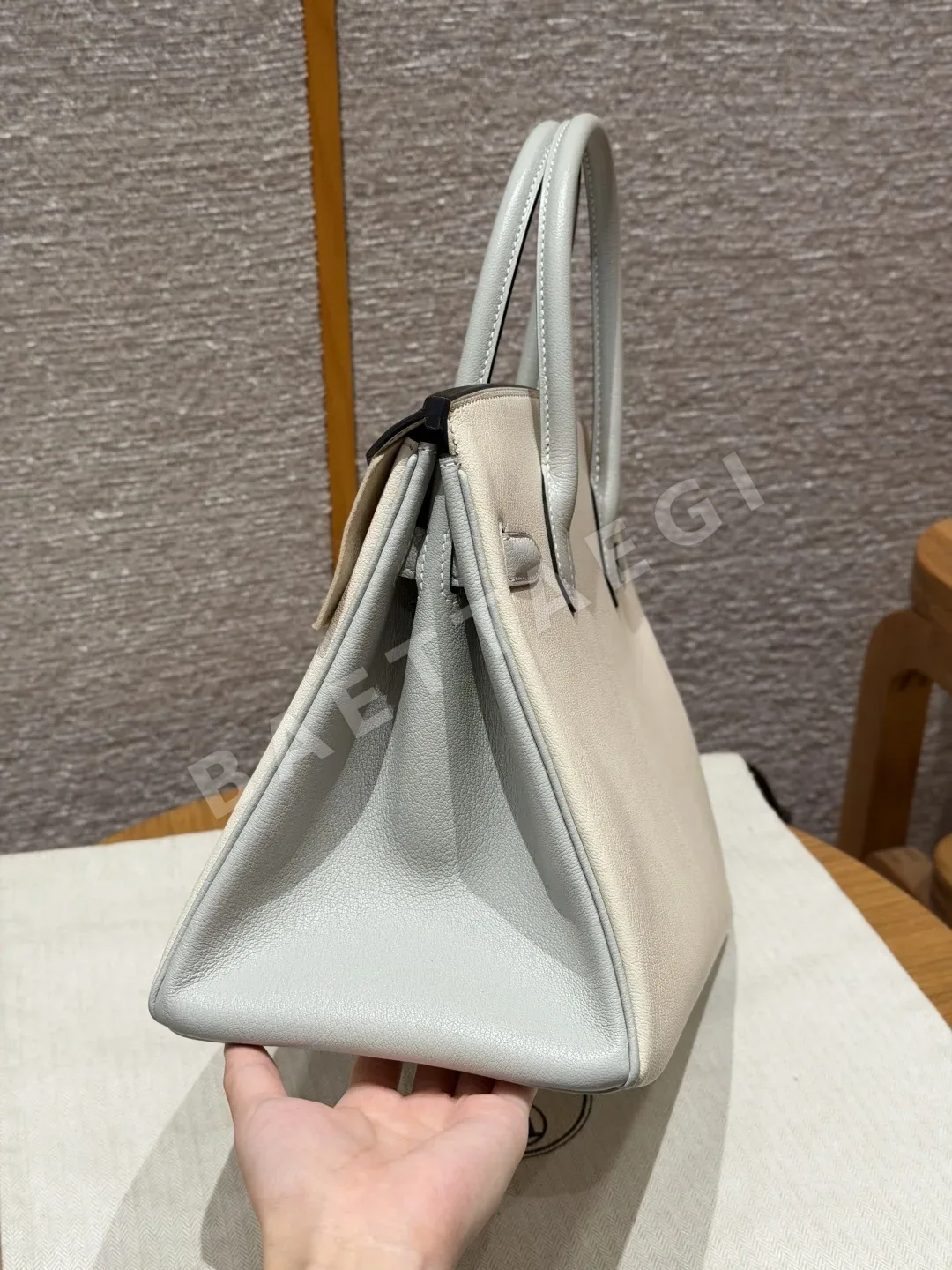 에르메스 버킨 30 염소가죽 가방 상세 이미지 3
