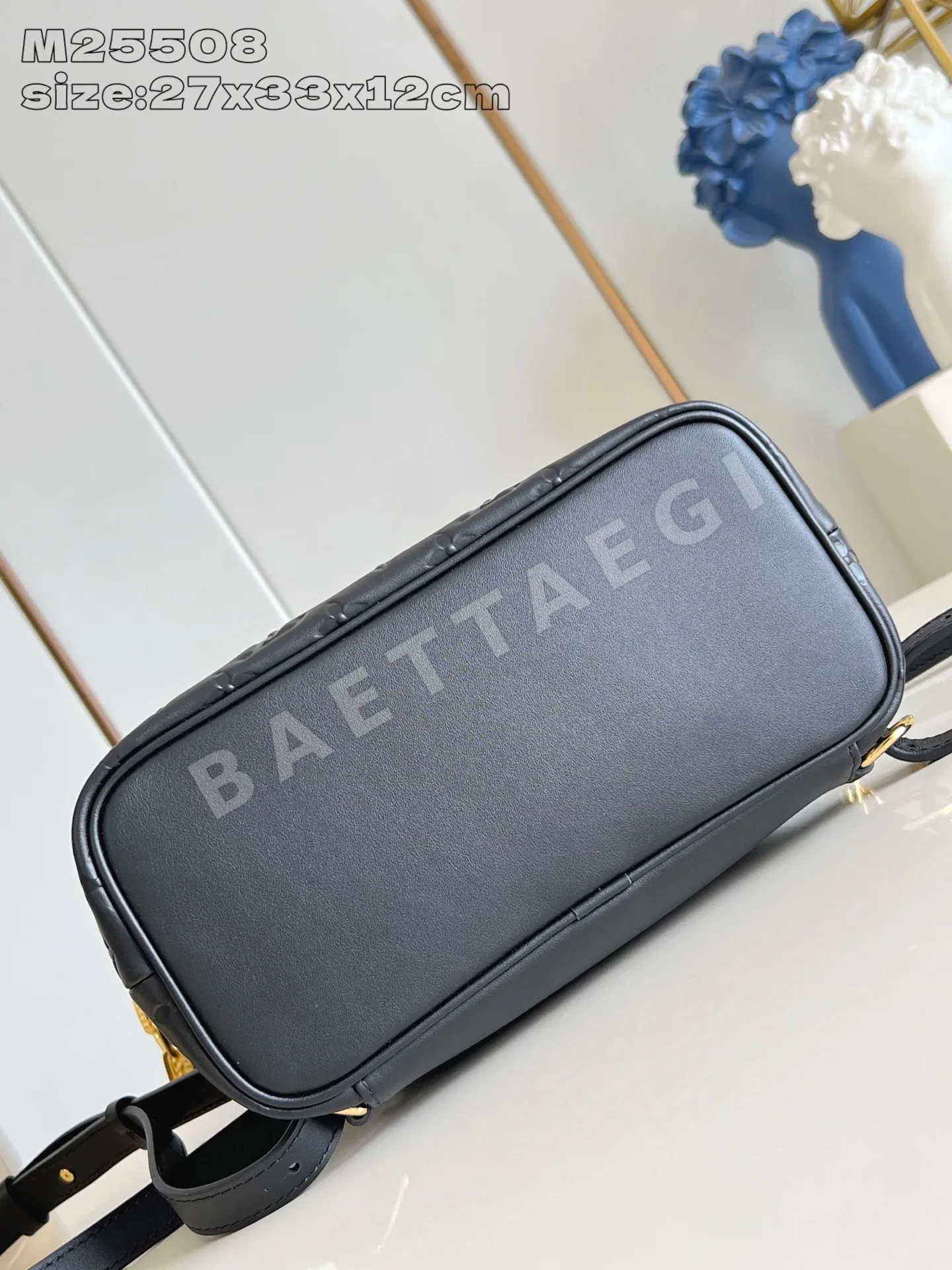루이비통 커즌 블랙 미디엄 백팩 M25508 상세 이미지 7
